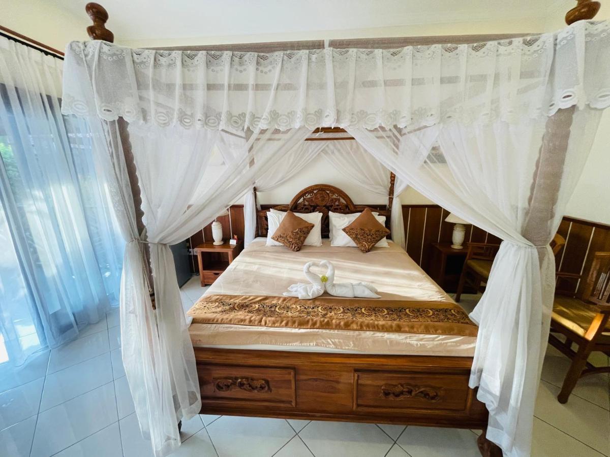 Отель Mutiara Bali Кандидаса Экстерьер фото