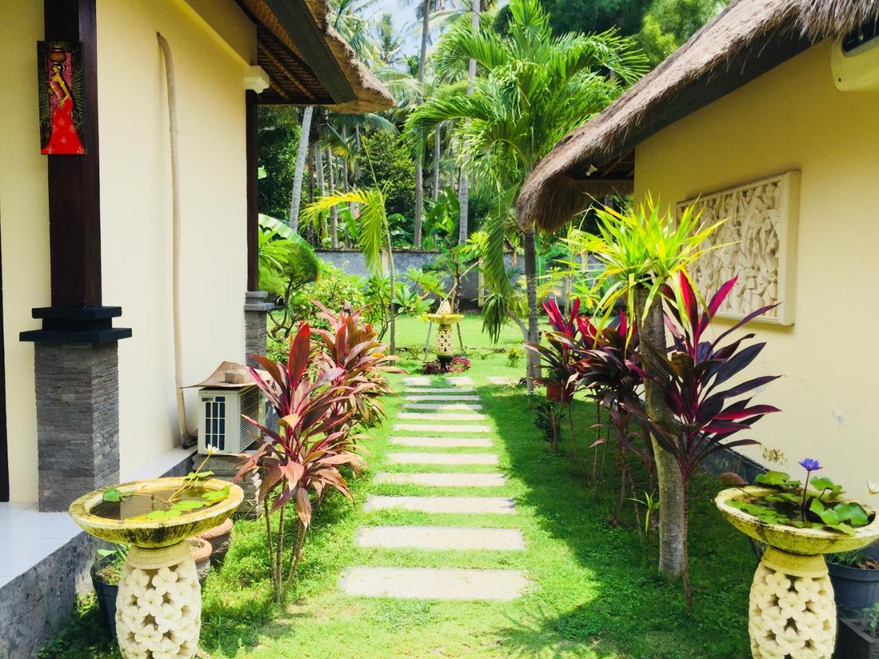 Отель Mutiara Bali Кандидаса Экстерьер фото