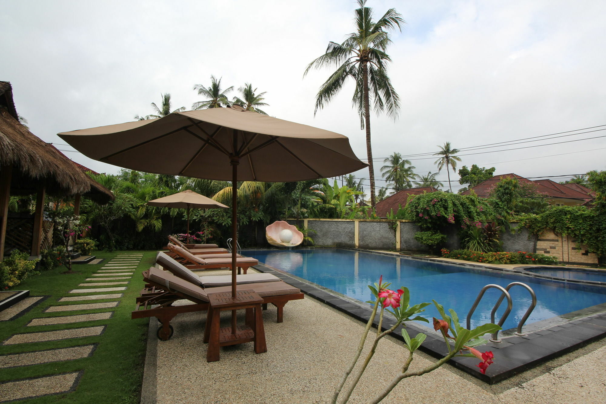 Отель Mutiara Bali Кандидаса Экстерьер фото